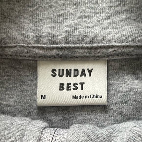 ARITZIA QUARTER ZIP - Picture 2 of 2